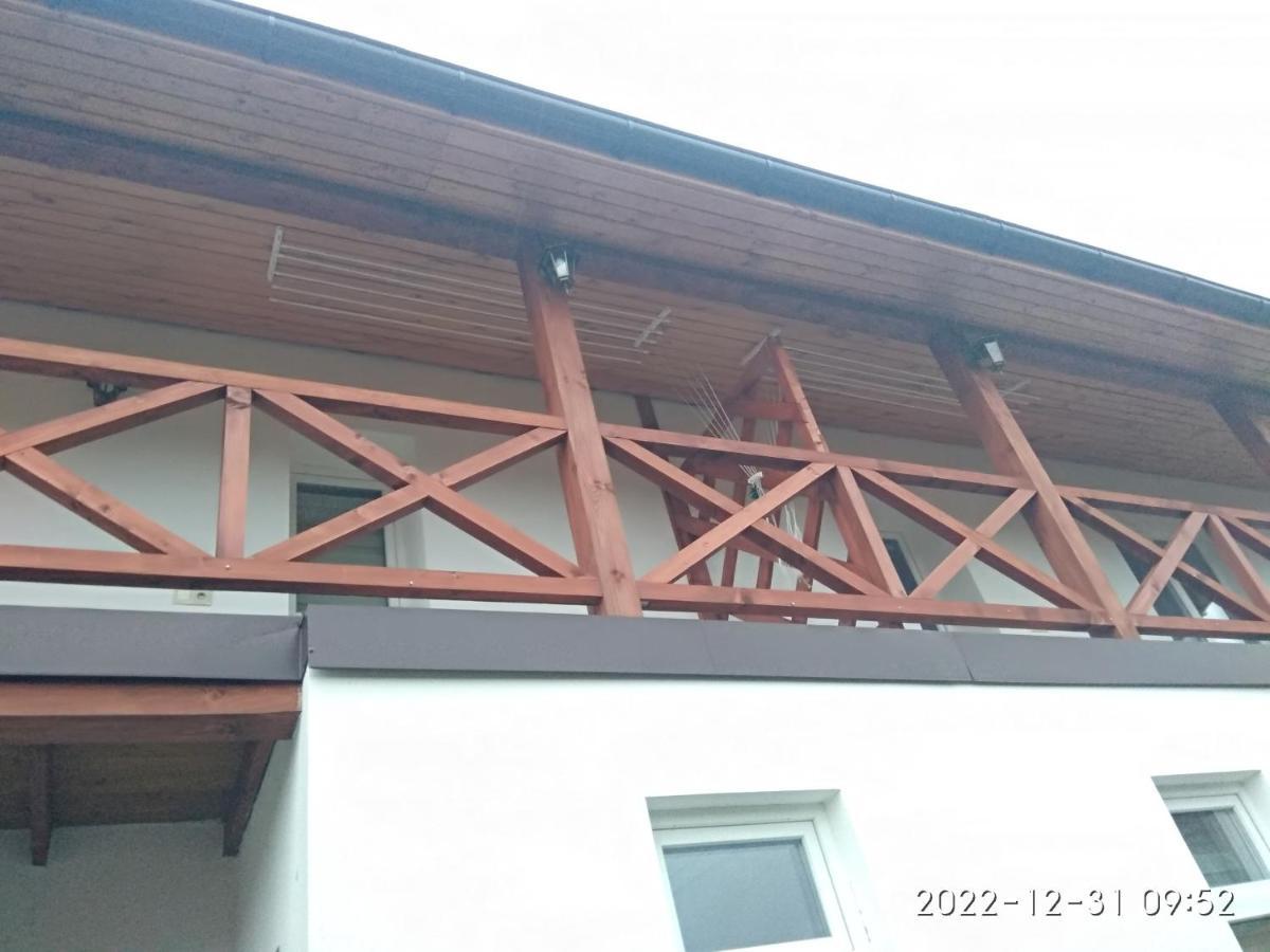 Nestg Guest House Pilipets Exterior photo